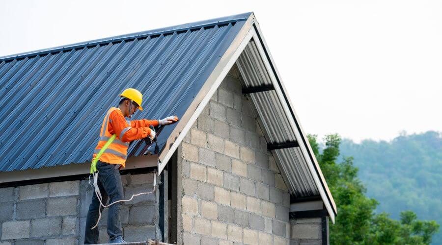 Expert Emergency Roof Repairs services in Palmyra, ME